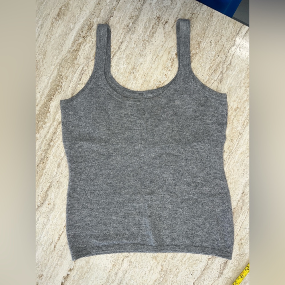 Grey Cashmere Tank Top - size Medium - no brand or tag